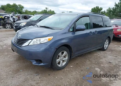 2014 Toyota Sienna Le V6 8 Passenger из США, поврежденный, VIN 5TDKK3DC4ES499771